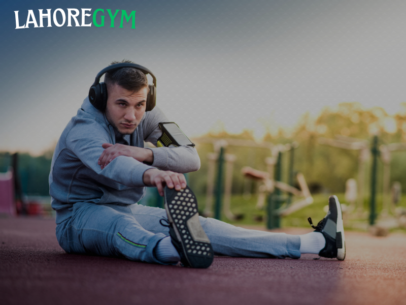 Man exercising in the morning compared to evening workout routine